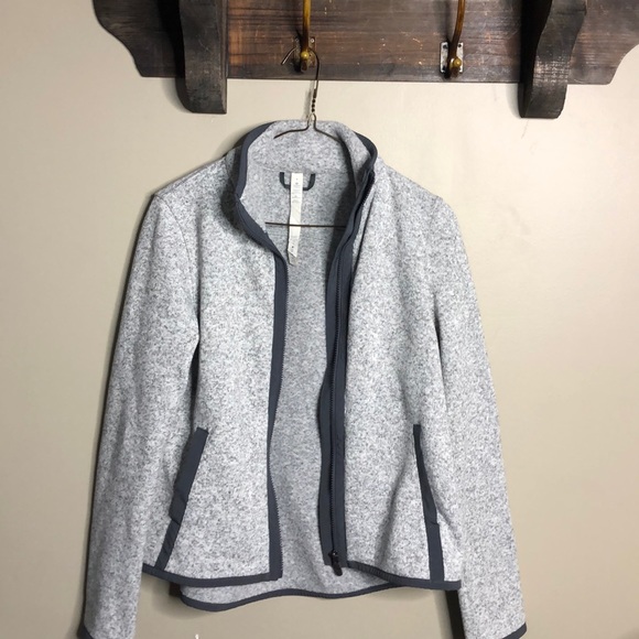 lululemon athletica Tops - Lululemon sz 4, zip jacket